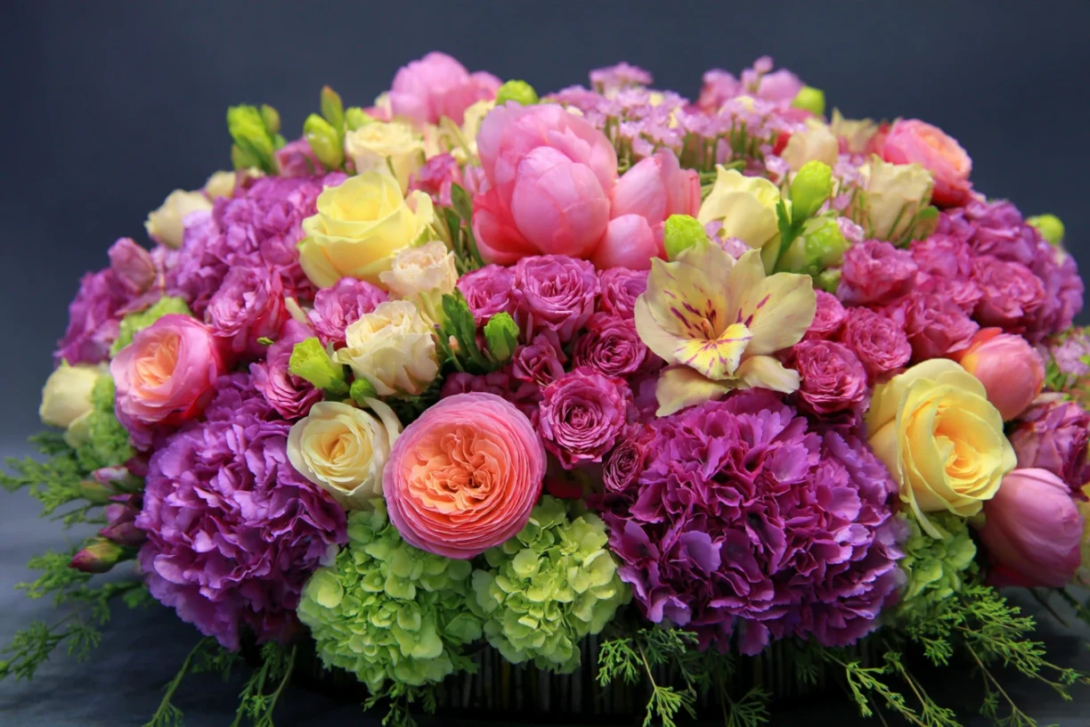 Flower_arrangement_for_anniversar