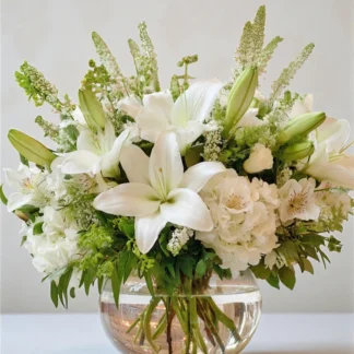 Lily & Hydrangea: Flower Arrangement