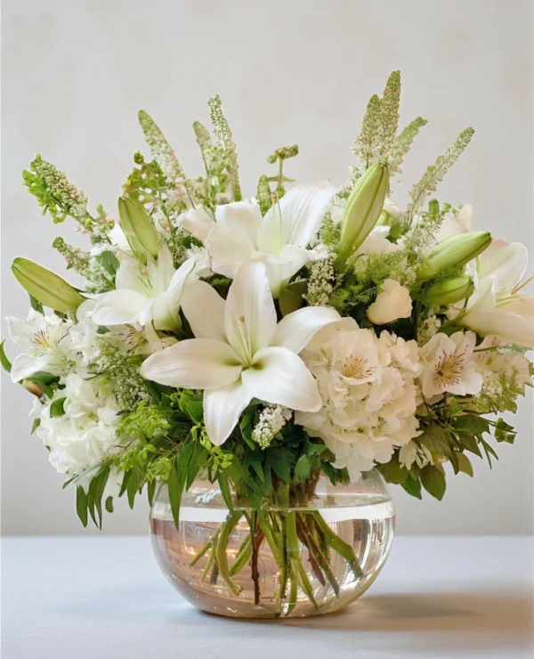 Lily & Hydrangea: Flower Arrangement