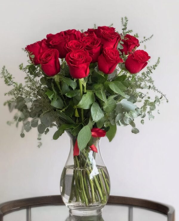 Dozen Long Stem Roses (Red)