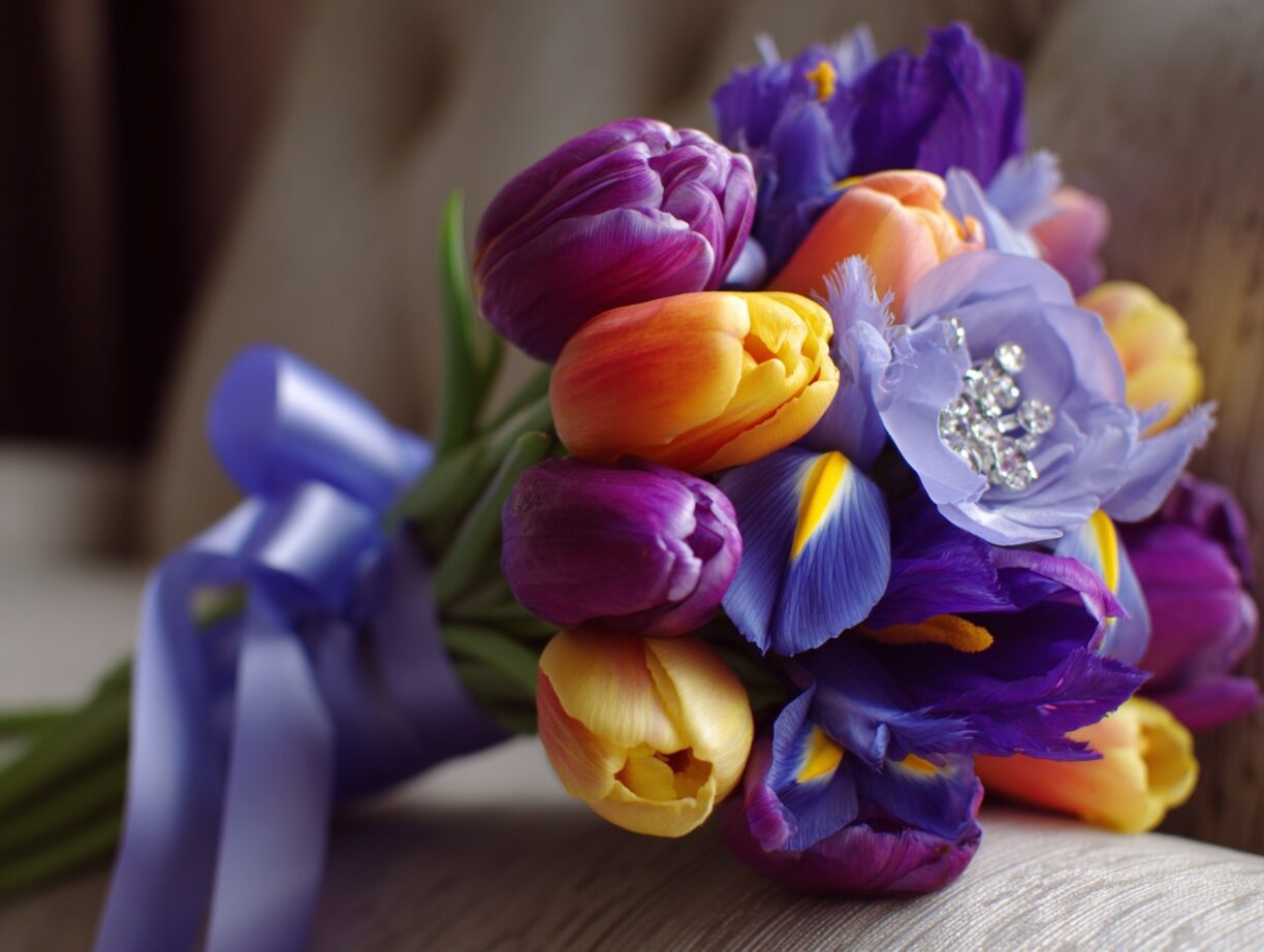 DIY Tips and Techniques for Arranging Spring Flowers