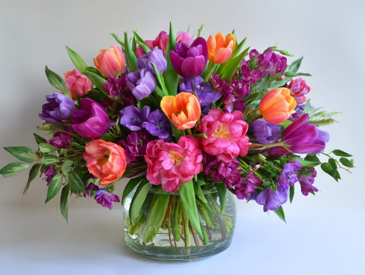 Spring Flower Arrangements for Memorable Anniversaries
